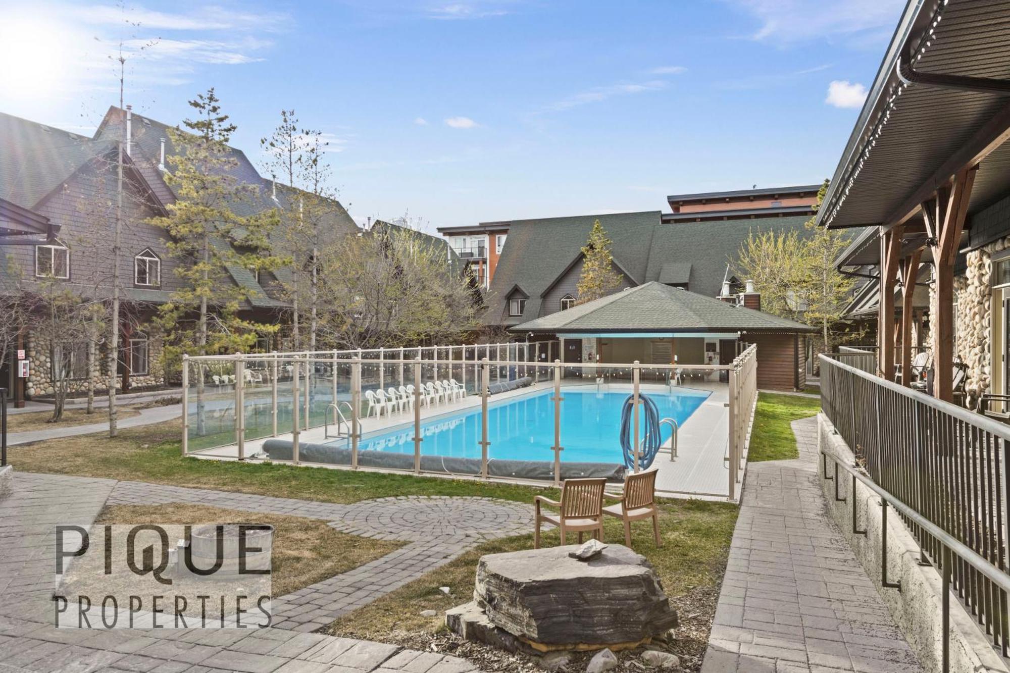 Mystic Mountain Chalet, Heated Outdoor Pool & Hot Tub, Free Parking, Fast Wifi! Канмор Экстерьер фото